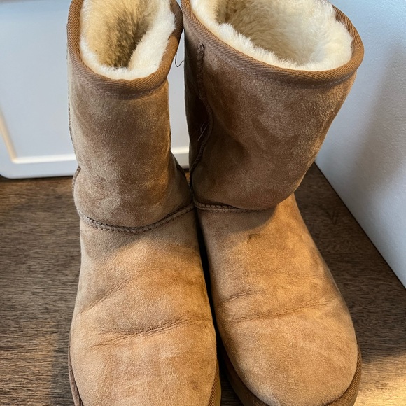 WOMEN’S UGG SHORT BOOTS - Picture 5 of 8